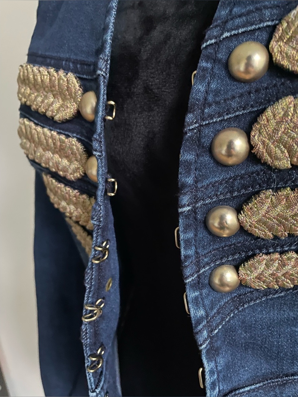 Bebe Denim Military Peplum Jacket Gold Leaf Embellished Fitted S/P - Picture 4 of 12